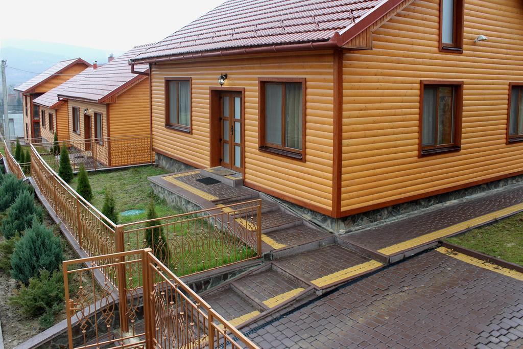 Villa Solnce Karpat à Polyana  Extérieur photo